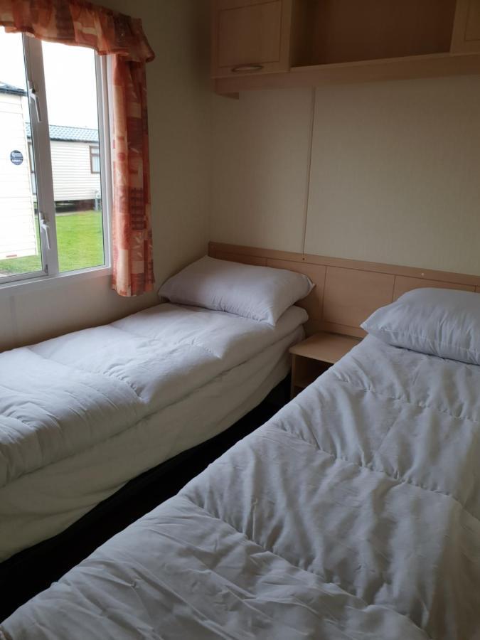 Holiday Home In Lyons Robin Hood Holiday Park Meliden Exterior foto